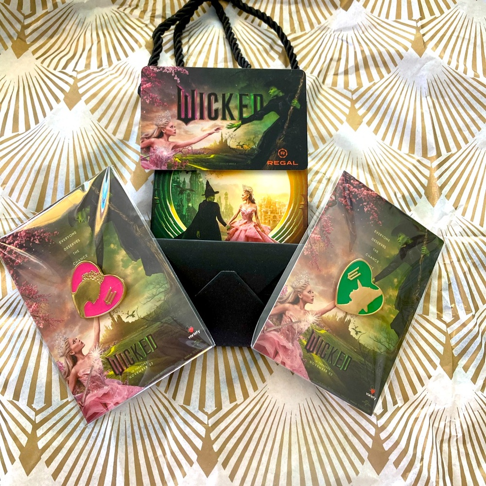 💚WICKED REGAL THEATRE COLLECTIBLES💗🪄